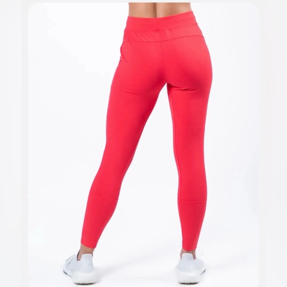 75. Alphalete Premium Trace Joggers - Picture 7 of 8